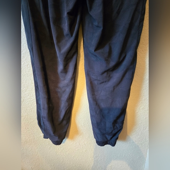 Athleta Brooklyn Textured Black Camo Lux Joggers size 4 - Picture 11 of 15